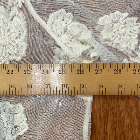 Woman’s lace beach cover up or dressing gown size xxl - Picture 10 of 13